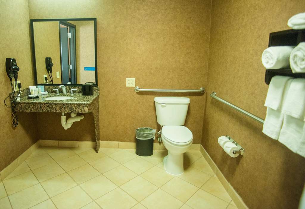 Hampton Inn & Suites Palestine Room photo